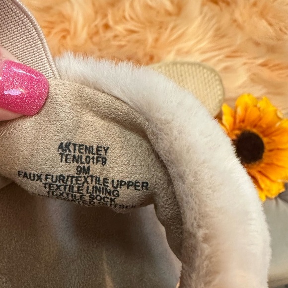 Anne Klein Faux Fur Slingback Platform Sandals Cream Sz 9 45% OFF - Picture 9 of 9